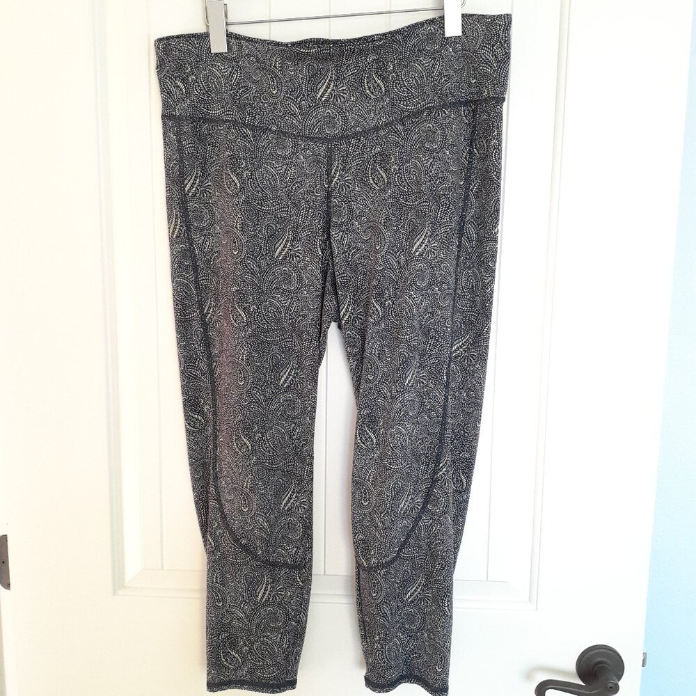 J. Jill Fit Performance 7/8 Curved-Seam Leggings Blue Paisley Size XL